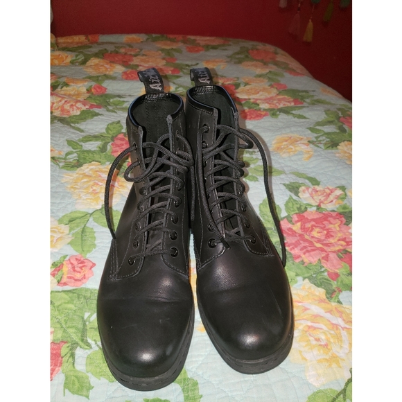 Dr. Marten air wair with bouncing soles - Picture 2 of 6